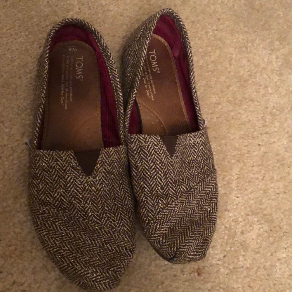 Women’s Toms - size 8